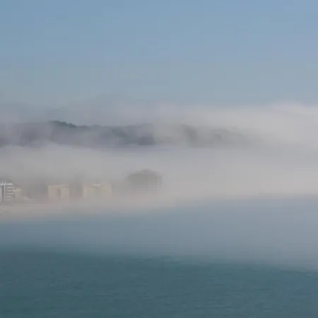 Bed & Seaside - Bola Da Nivea * 나자레