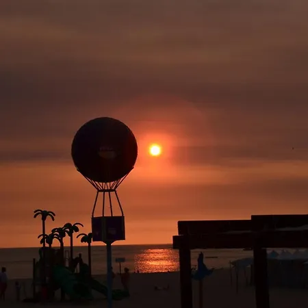 Bed & Seaside - Bola Da Nivea * 나자레