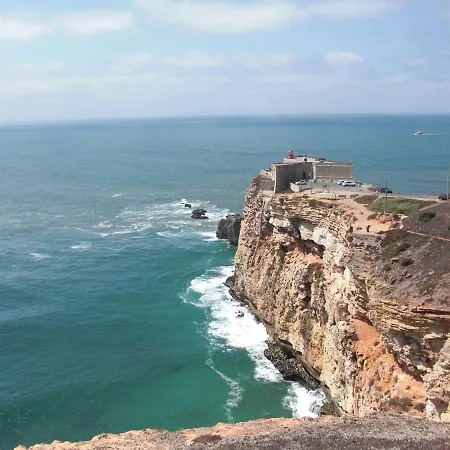 Bed & Seaside - Bola Da Nivea 나자레