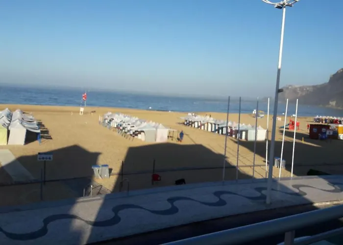 Apartment Bed & Seaside - Bola Da Nivea *