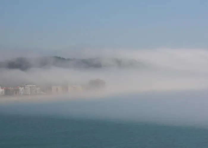 Bed & Seaside - Bola Da Nivea * Nazare