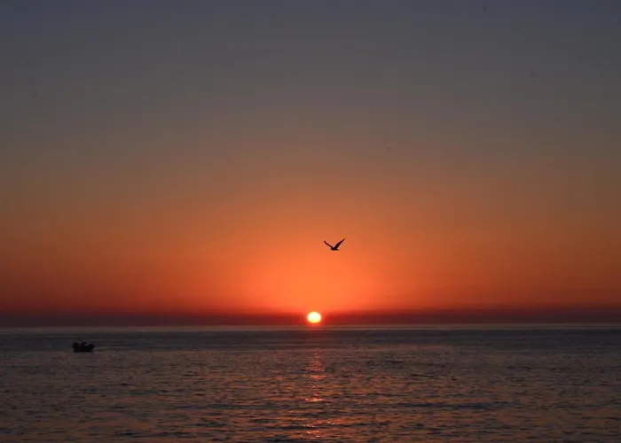 Bed & Seaside - Bola Da Nivea * Nazare